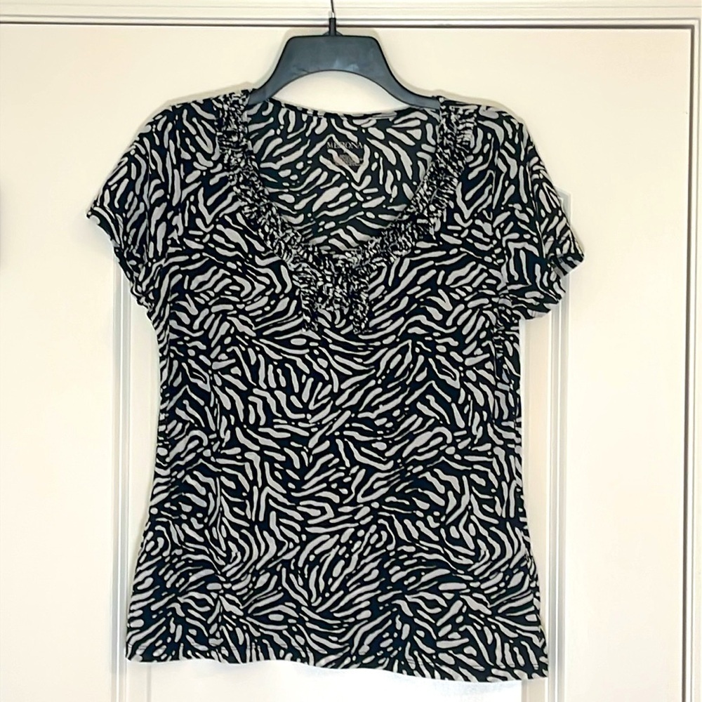 Merona Black & White Sheer Top Size XL